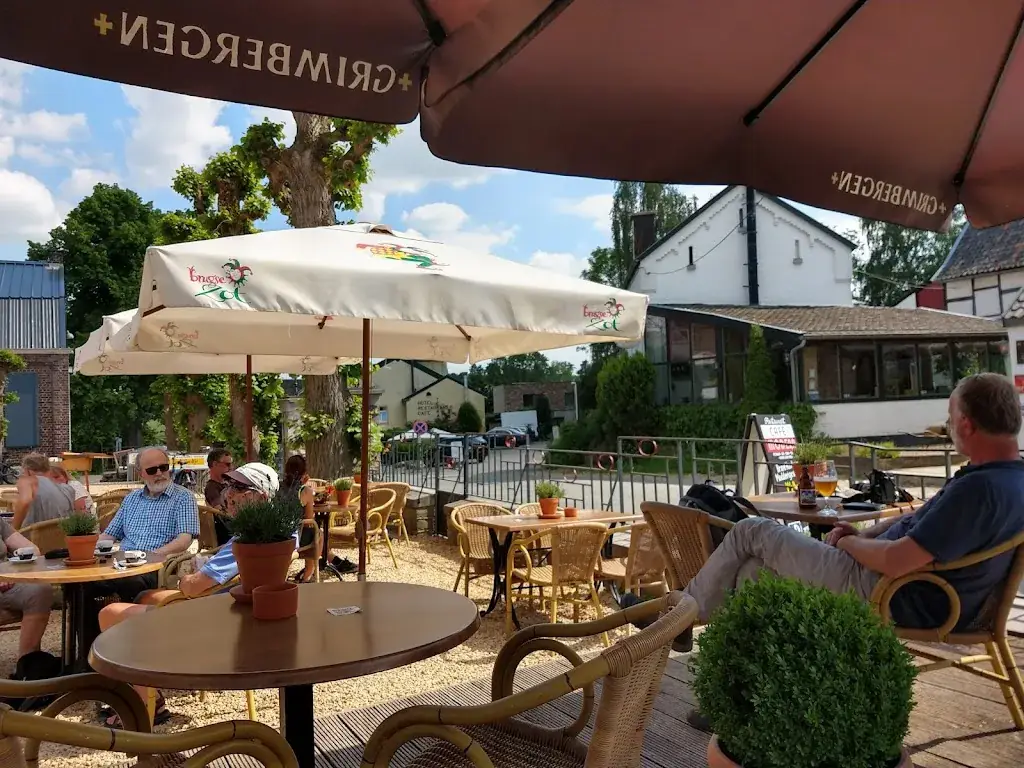 Coffee Modern restaurant à Voeren