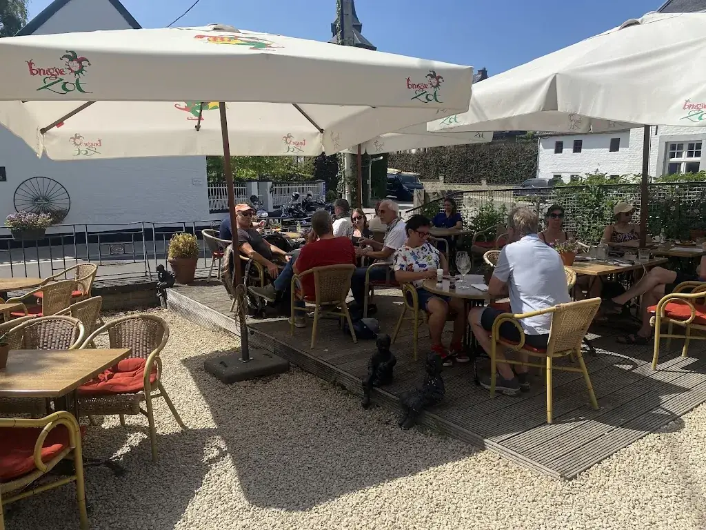 Coffee Modern_Voeren_slider_image_3