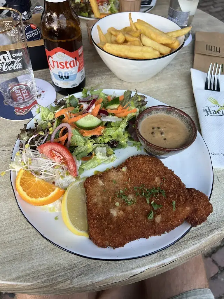 Søren Ø._Taverne Haciënda_Voeren_avis