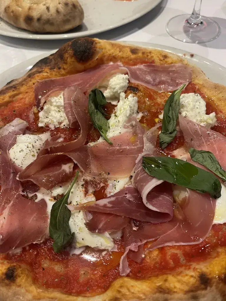 Little Italy Restaurant_Ternat_slider_image_2