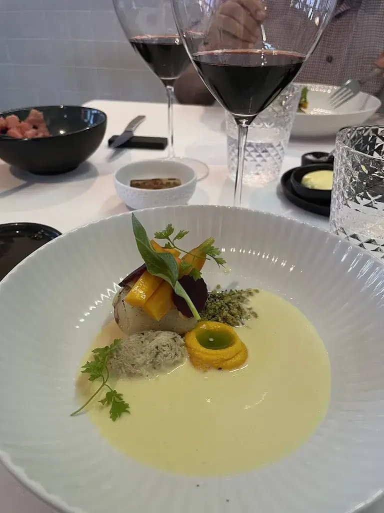 Wilford T_Temse_slider_image_2