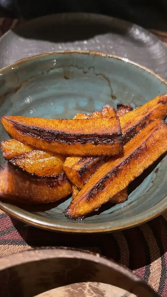 Deniz P_Malakit Toog_Tervuren_reseña