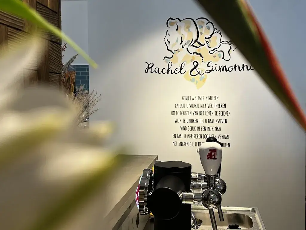 Rachel & Simonne_Tessenderlo_slider_image_3