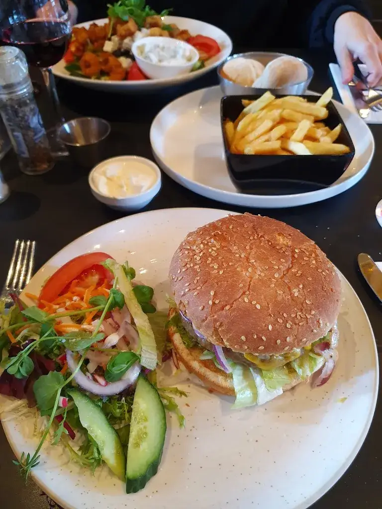 Quentin Jimenez_Paal 26 Grand-Café_Beringen_review