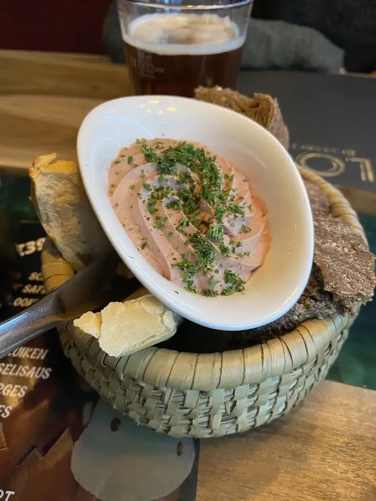 MamaShark Vlogs_Brasserie Het Loo_Tessenderlo-Ham_avis