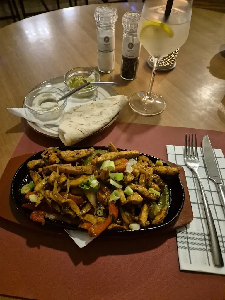 R. Gijbels_Brasserie Santa Lucia_Tessenderlo-Ham_avis