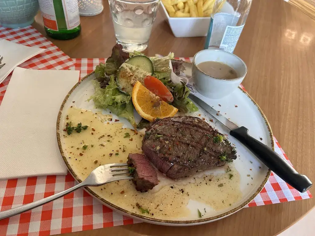 Brasserie Santa Lucia Restaurant in Tessenderlo-Ham