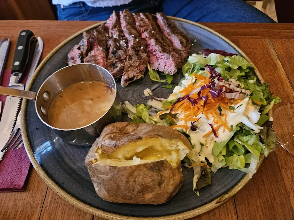 Bonnie Elena_Fin de Siècle_Bruxelles_review