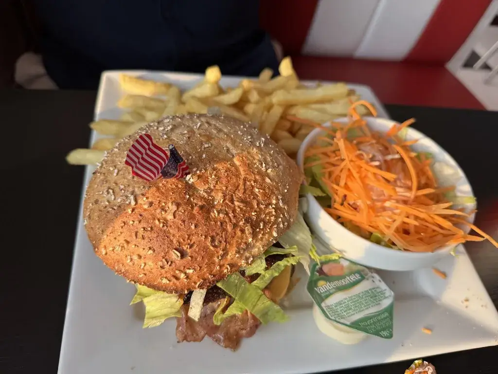 Manel Samai_Route 46 Sint Niklaas_Sint-Niklaas_review