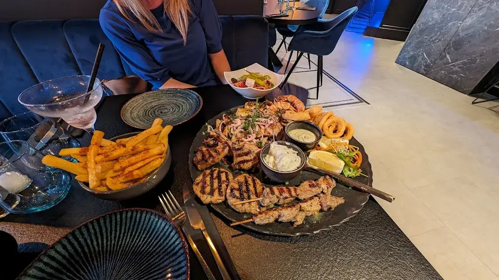 Filip Smeets_The Greek_Beringen_avis