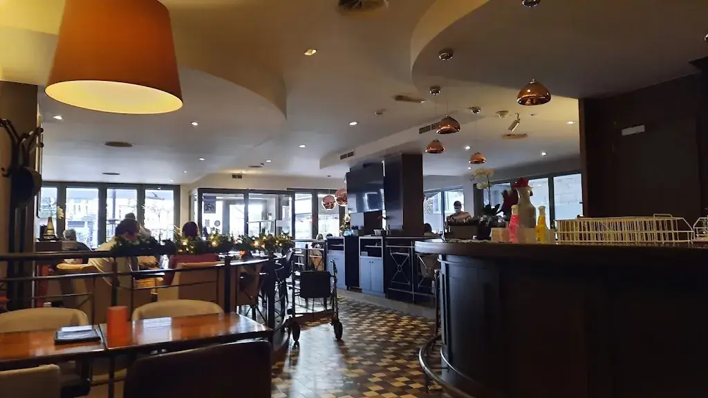 De Casque_Tongeren-Borgloon_slider_image_1