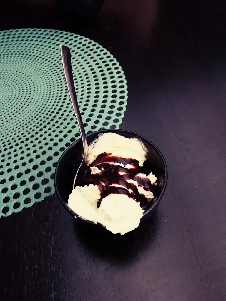 Luana Verbanac_Shoarma Josi_Tongeren-Borgloon_avis