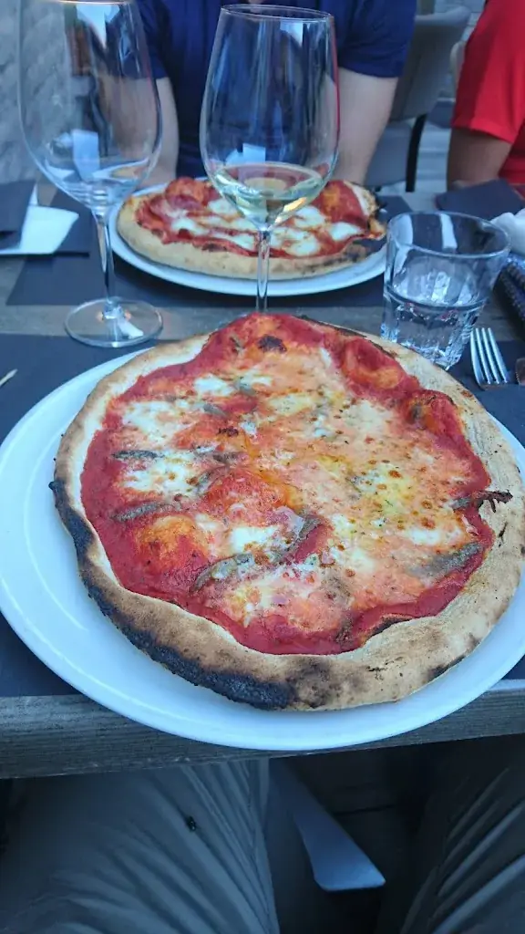 Menu_Mourvèrdre Wine Bar_Wellen_imagen_2