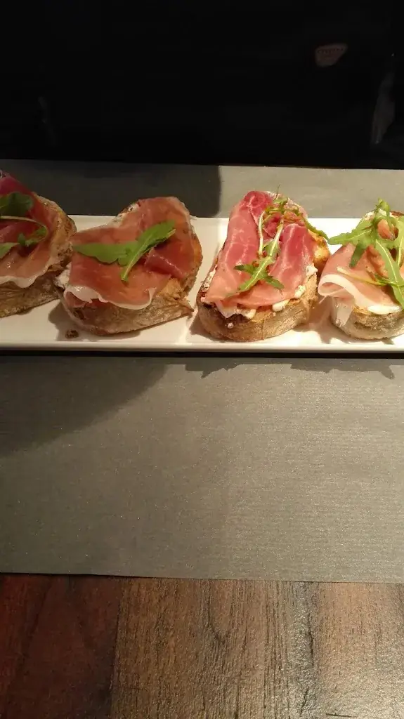 Menu_Mourvèrdre Wine Bar_Wellen_imagen_8