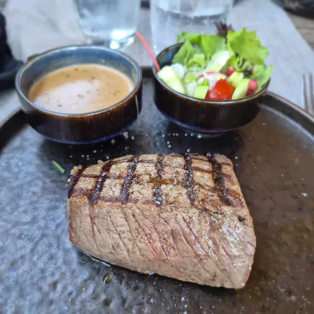 Geert Geirnaert_Bistro Yvonne_Waasmunster_avis