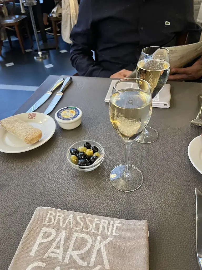 Veera Pienimäki_Park Café_Wemmel_review