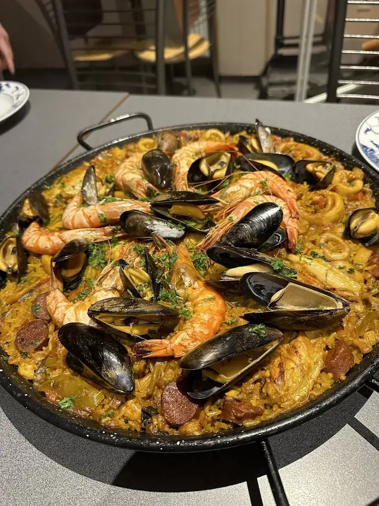 Hola Paella Restaurant in Wemmel