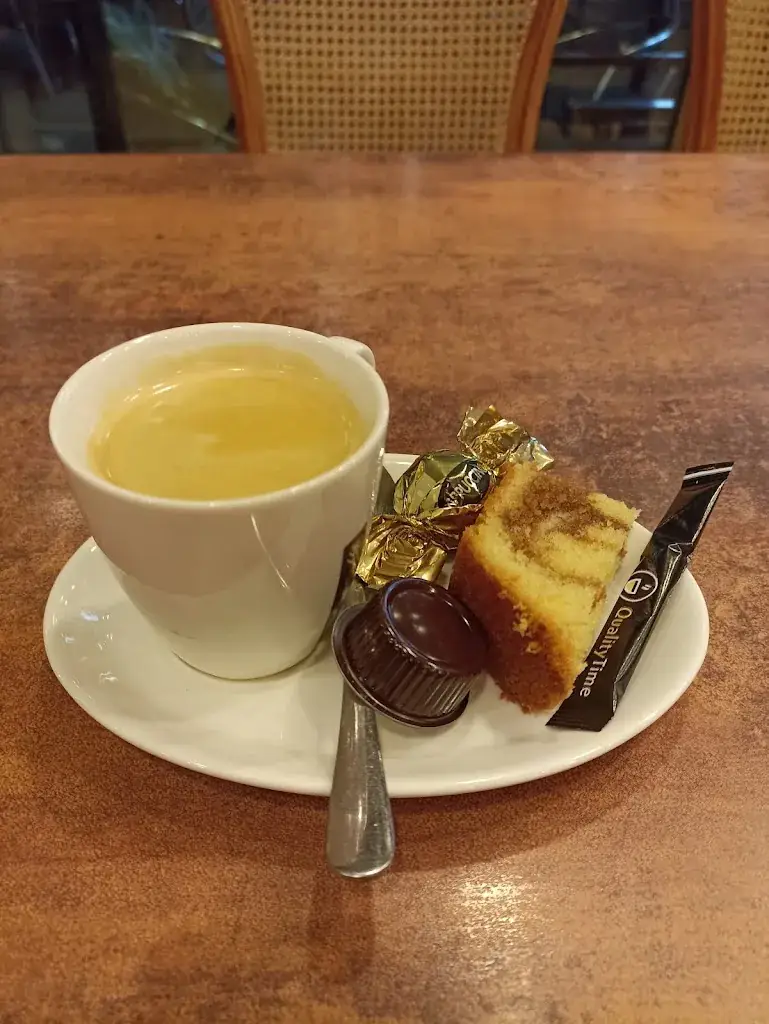 Manu Henrotte_Intermezzo_Tienen_reseña