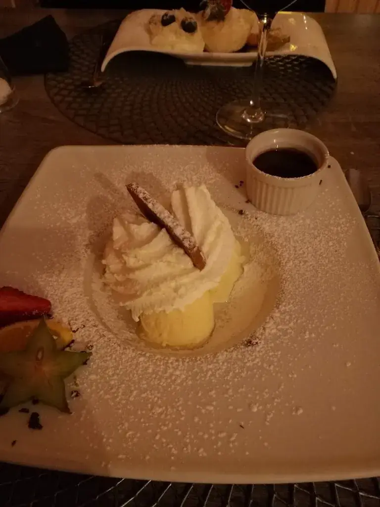 Peppe Corsaro_De Vrienden Eten..._Wezembeek-Oppem_review