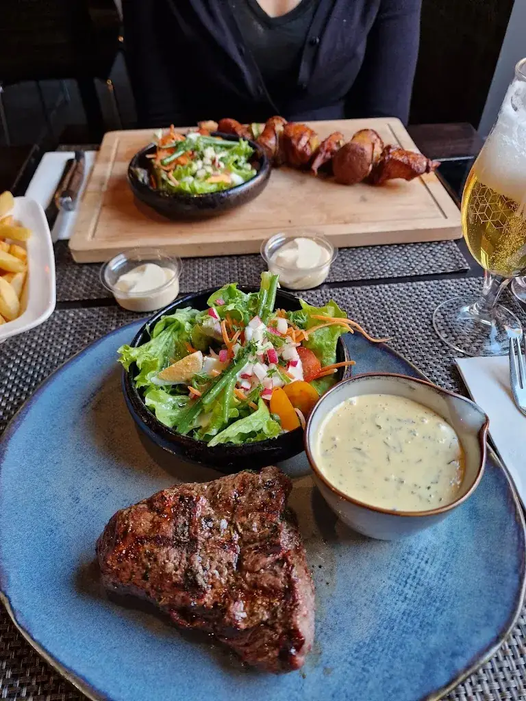 Jarno Moens_Huby's Place_Wevelgem_review