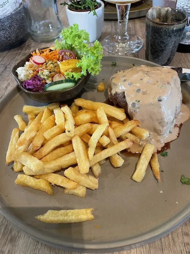 Nigel Mullis_Brasserie Bergelen_Wevelgem_review