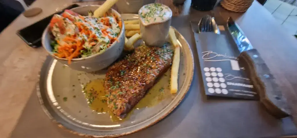 Hardbeatz Transport_Bambouzzi_Wielsbeke_reseña