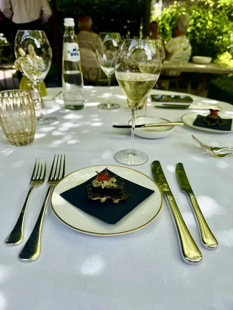 Henrietta Domik_TAFELTJE ROND_Beveren-Kruibeke-Zwijndrecht_Bewertung