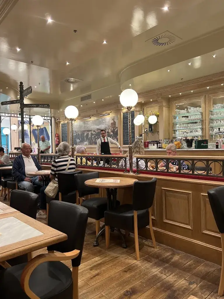 Café Central_Wijnegem_slider_image_2