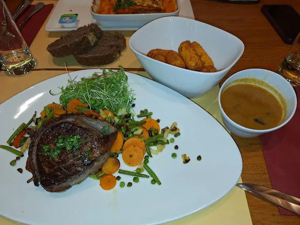 Café Central_Wijnegem_slider_image_3