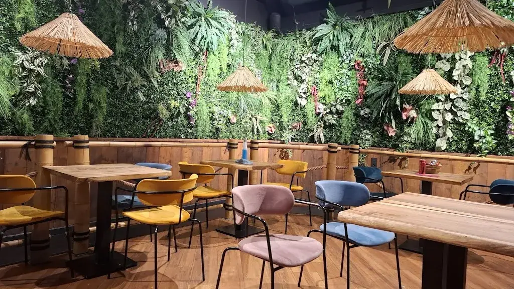 HAWAIIAN POKE BOWL_Wijnegem_slider_image_1