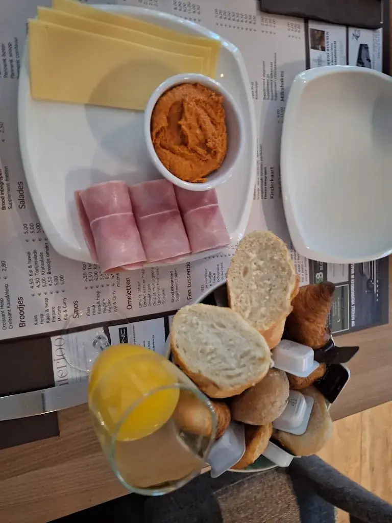 Wies Deferm_T Nieuw koffiehuisje_Beveren-Kruibeke-Zwijndrecht_Bewertung