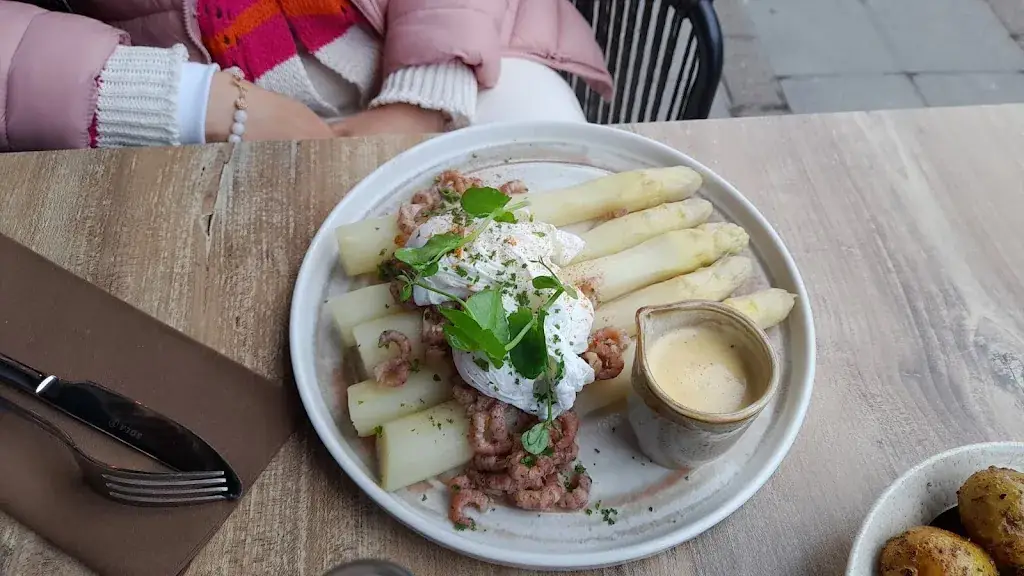 Bruno Vandelanotte_Fréline_Wingene_review