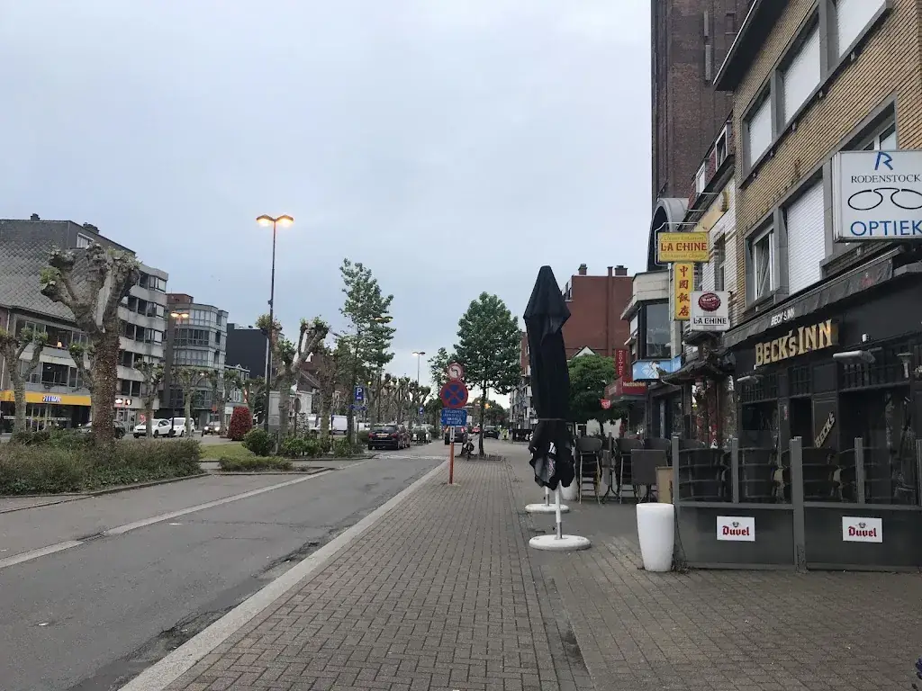 Yuliia Skalska_Mama Mia_Zelzate_review