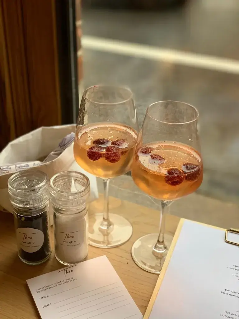 Lunchbar Theo_Beveren-Kruibeke-Zwijndrecht_slider_image_2