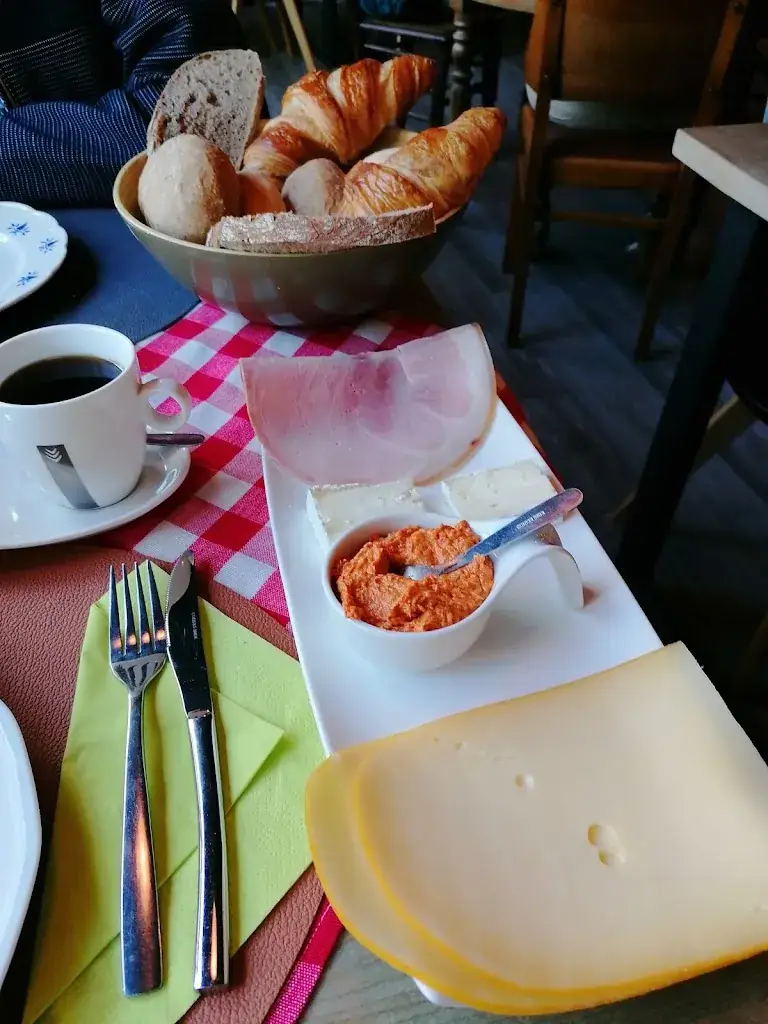 Menü_kaffee bistro LKKRS_Zedelgem_Bild_4