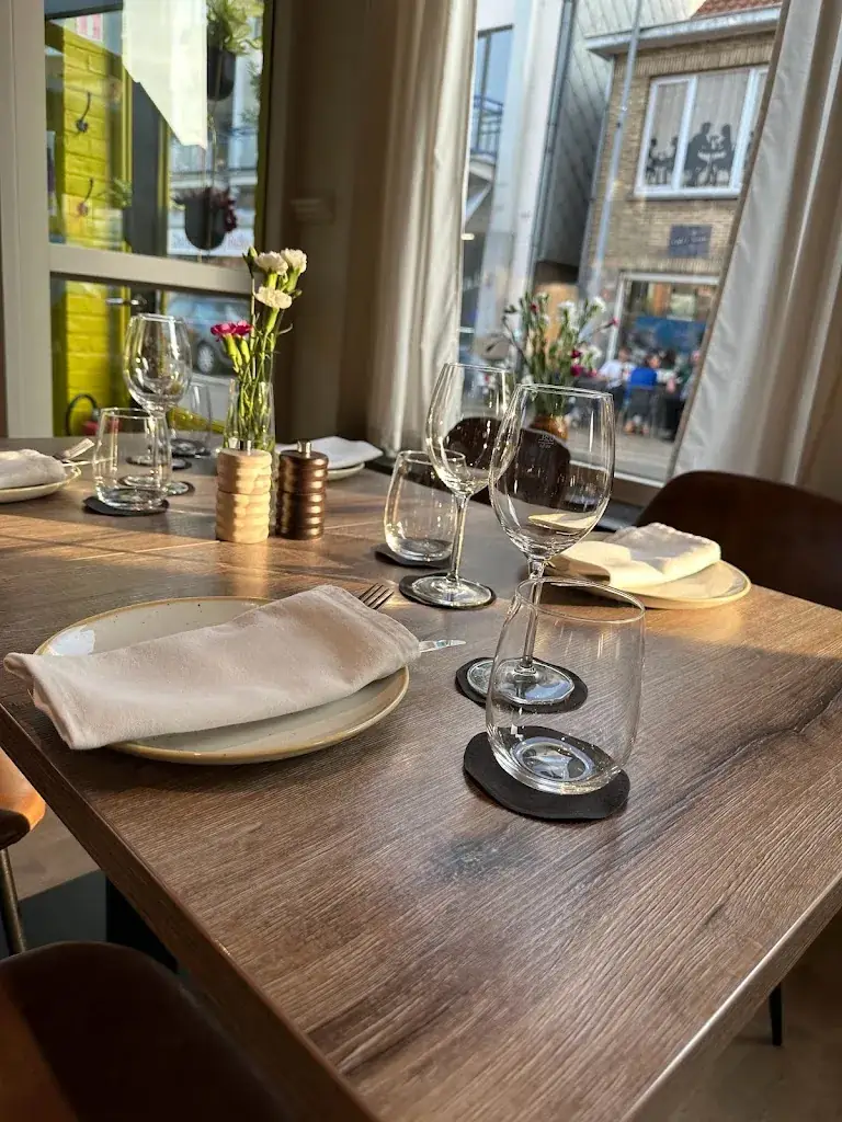 M-JOY Restaurant in Zedelgem