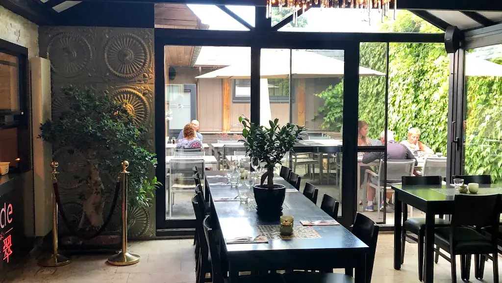 Jade_Loppem_slider_image_1