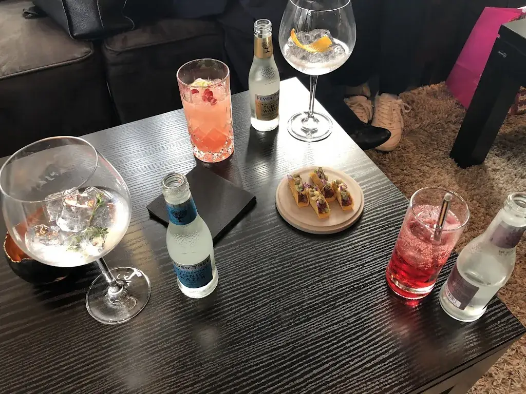 Ming-Thien Yu_Fleur de Lin_Zele_reseña