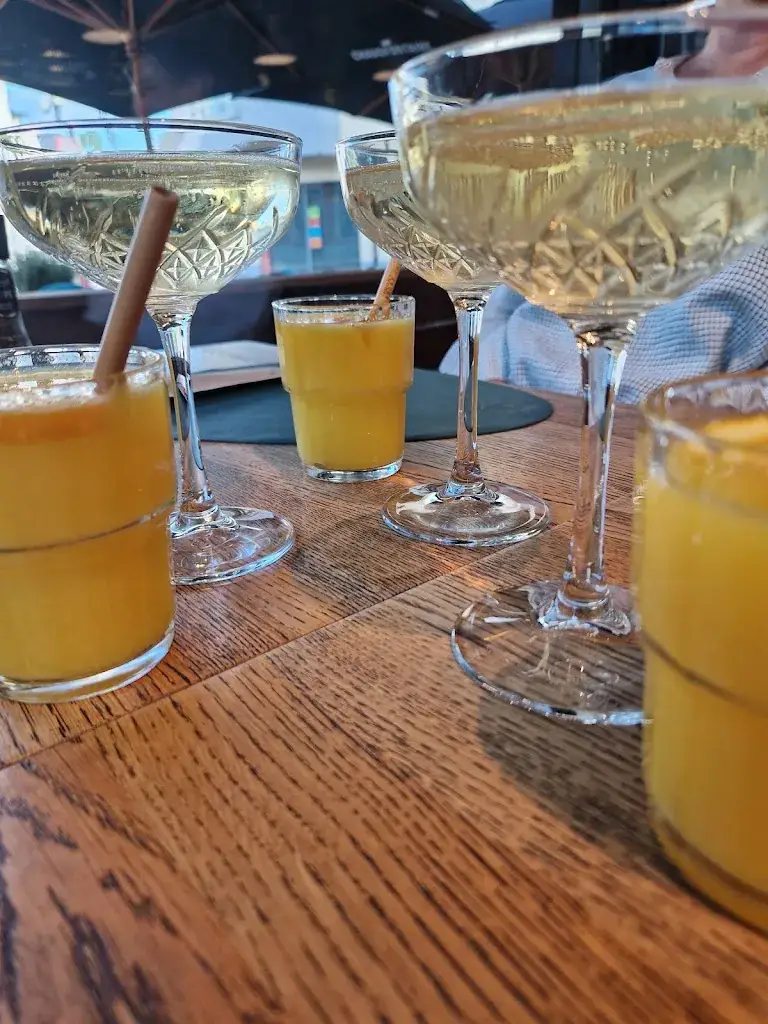 christel vanhoyweghen_De Kroon_Zele_review