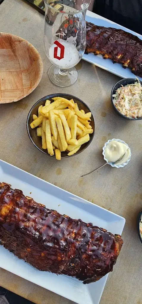 Nicha_Ribs and More_Zemst_reseña