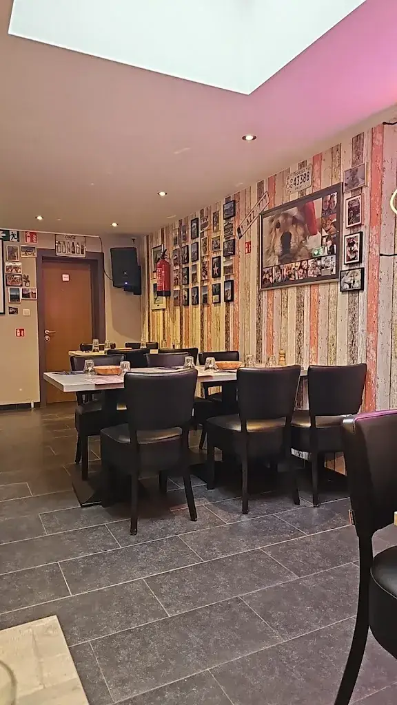 Tim Hamacher_Ribs and More_Zemst_reseña