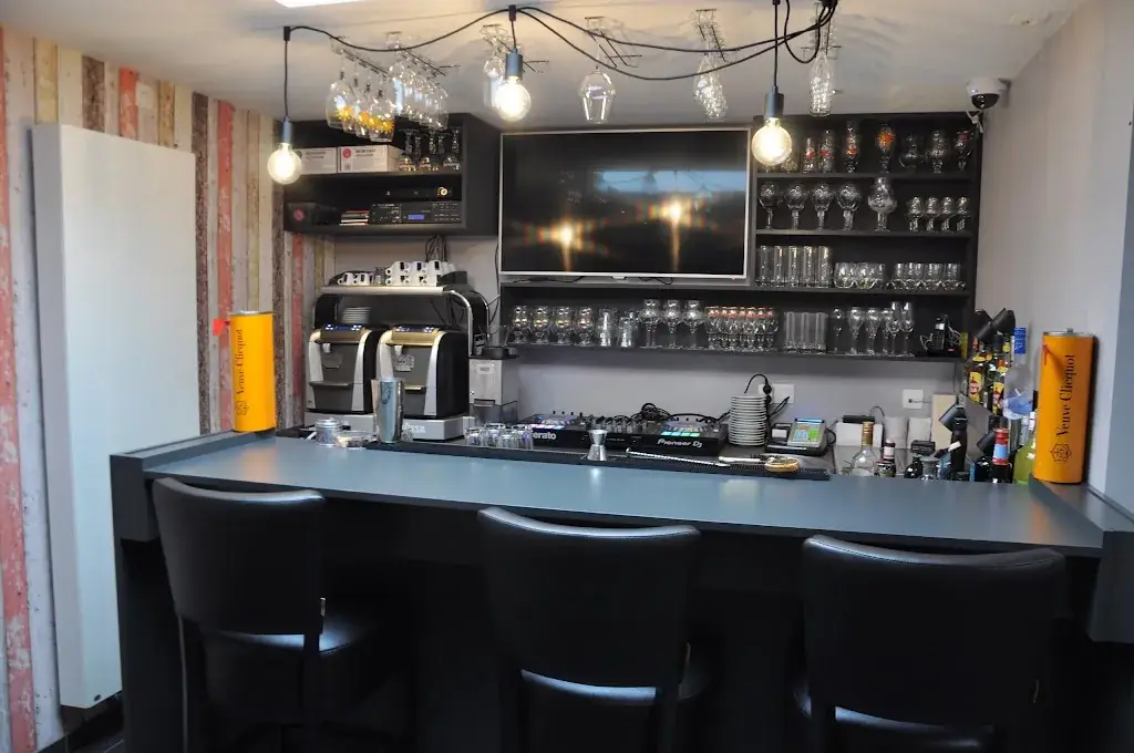 Ribs and More restaurant à Zemst