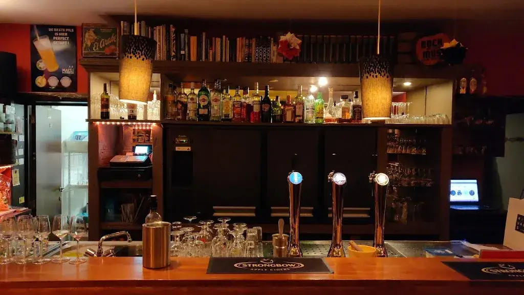 Thijs van der Haak_Café 't Hof_Zemst_review