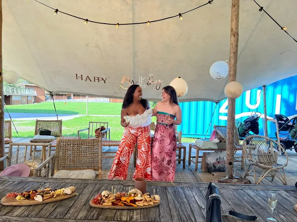 Alicia Martinez_Beachbar and -restaurant | ZUIDERBAD_Zemst_reseña