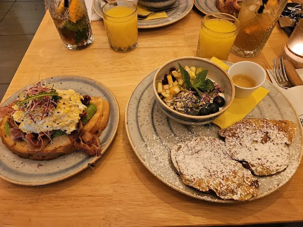 Sara Minne_Bar Krok_Zoersel_reseña