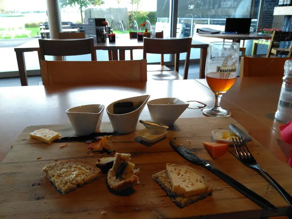 John Moore_De Oude Kaasmakerij_Zonnebeke_reseña