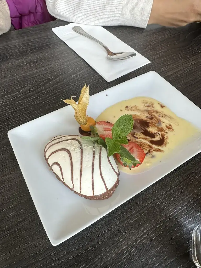 Camilo Thomas_De Bomma_Antwerpen_review