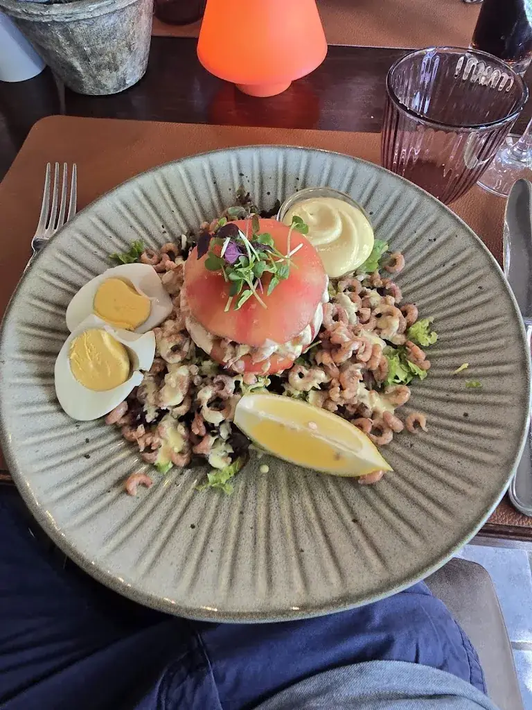 Frederick Demeyer_Elvira_Berlare_review