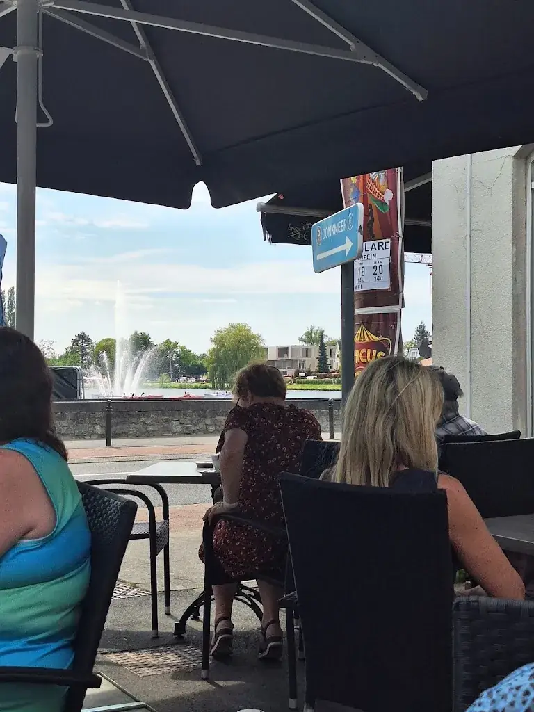 Spier Petra_Poseidon_Berlare_reseña