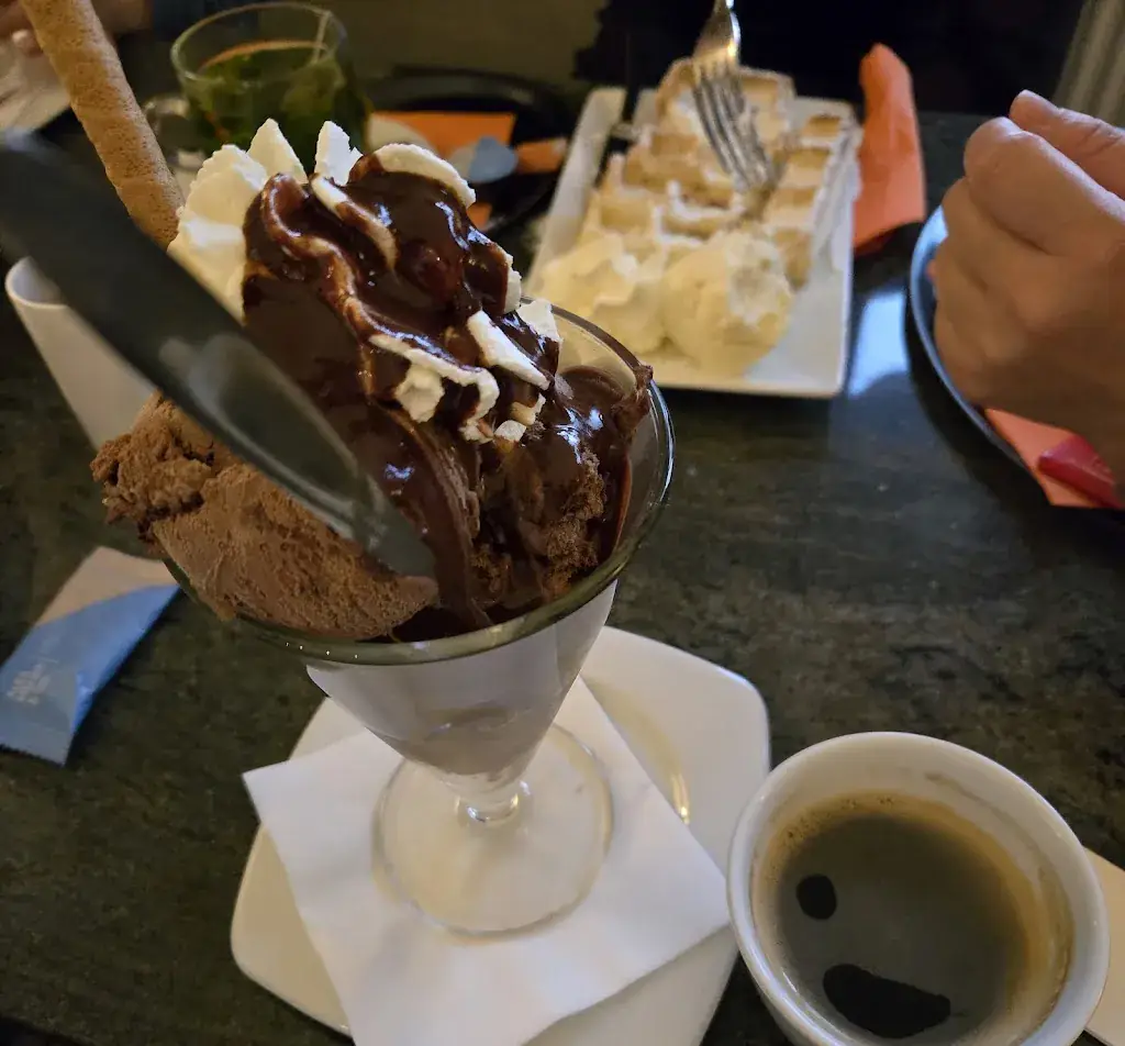 Luc Nguyen_Grillhuis Coco Koffiehuis_Zwevegem_review